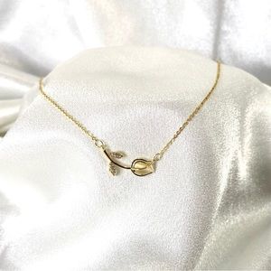 NWT 14K Gold Plated Diamond Flower Rose Leaf Pendant Women's Necklace